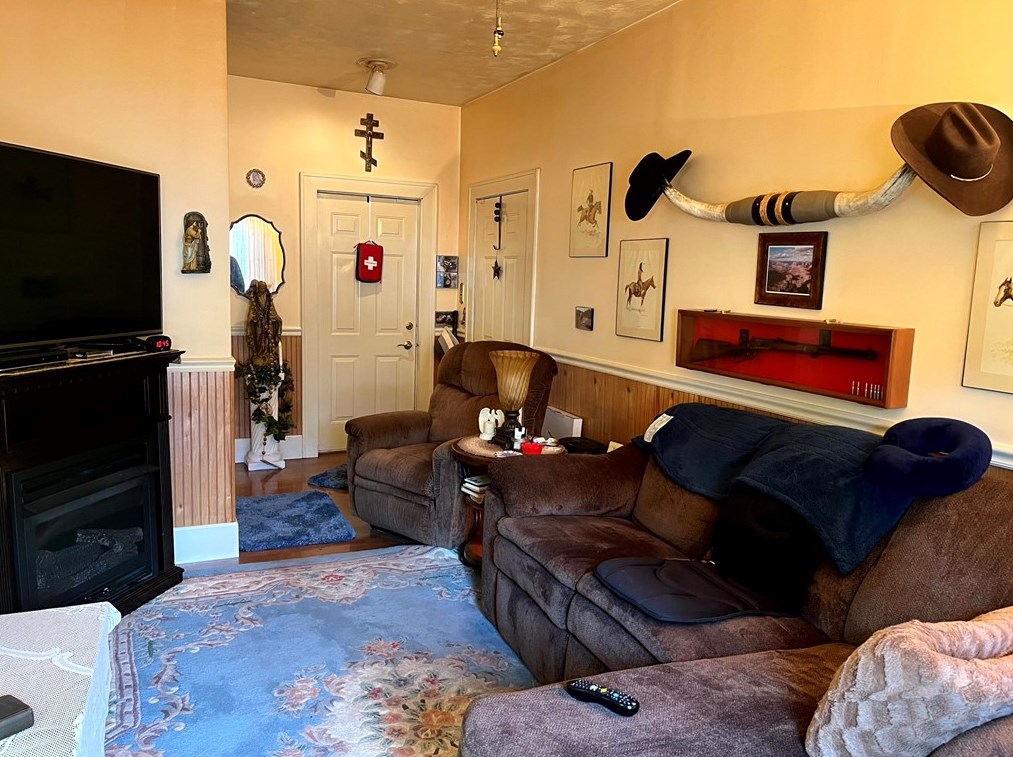 401 N Water St, Grays Landing, PA 15461