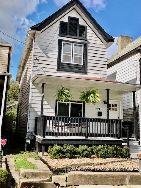 1521 2nd Ave, Beaver Falls, PA 15010-4137