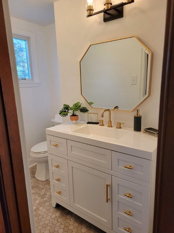 332 Forest Grove Rd, Moon Twp PA  15108-3748 exterior