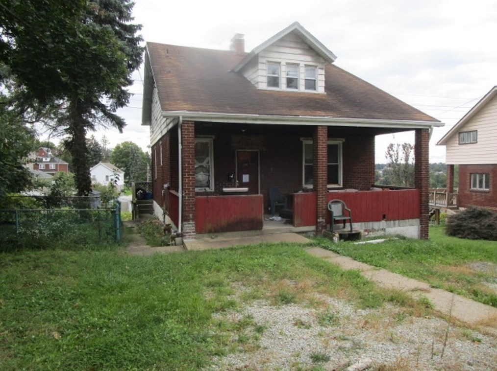 1399 Leaside Dr, Pittsburgh, PA 15207