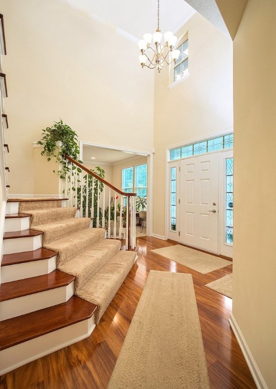 2341 London Ct, North Huntingdon, PA 15642-8881