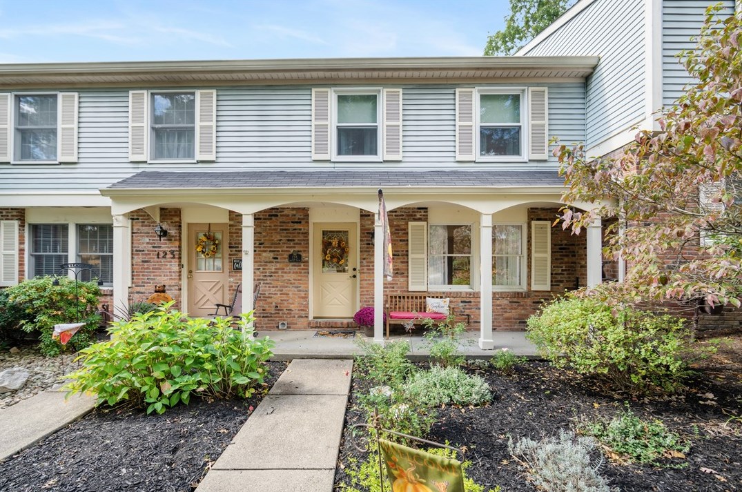 125 Grouse Ct, Venetia, PA 15367-1105