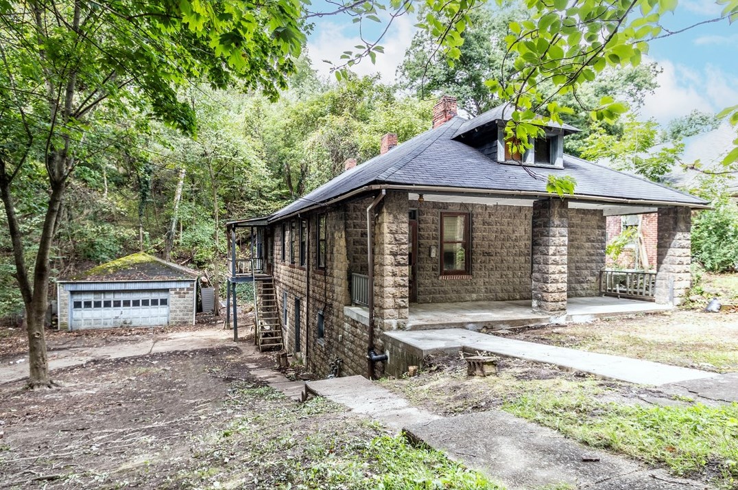 417 Braddock Rd, Pittsburgh, PA 15221