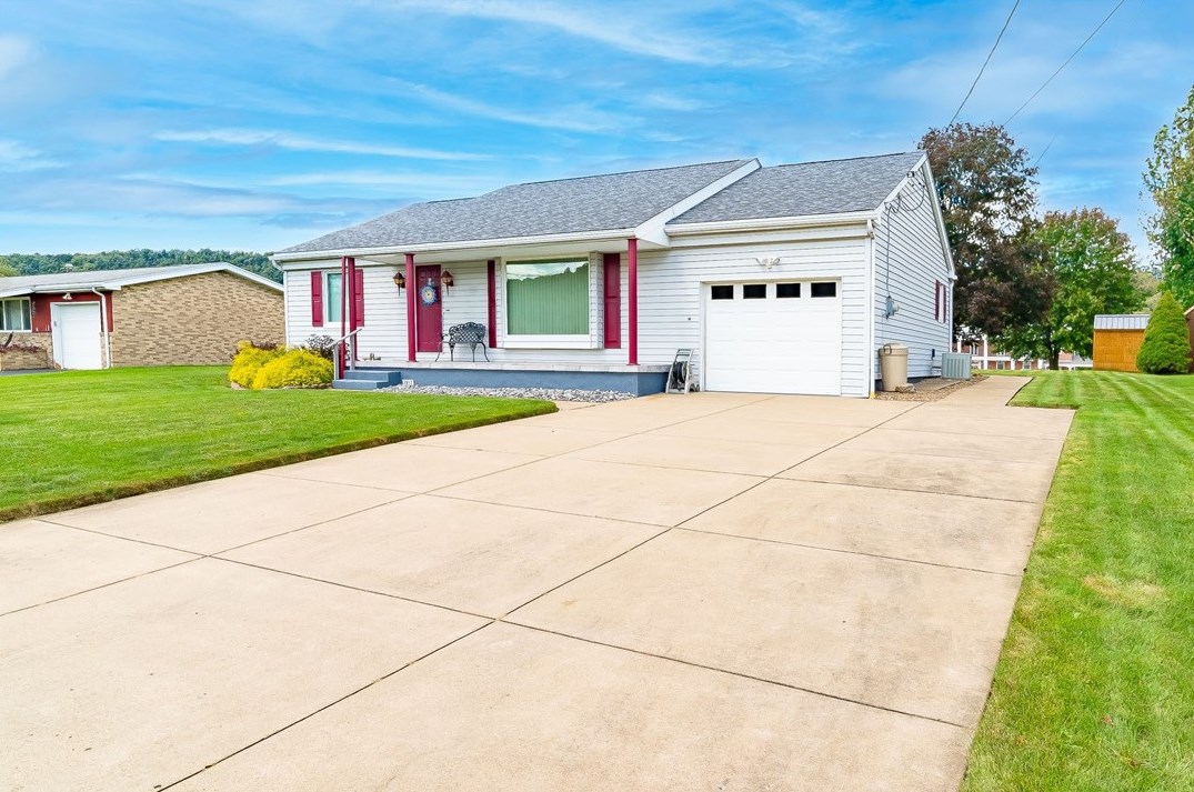 1812 Beaver Ave, Industry, PA 15052-1430