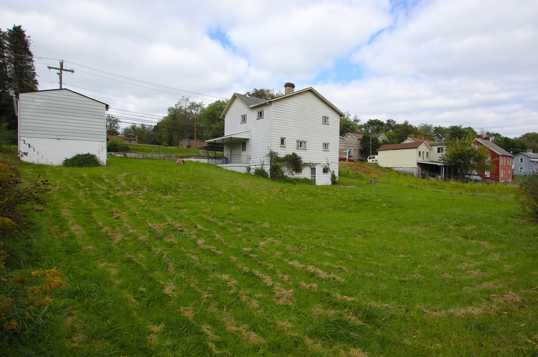 3614 Washington Ave, Finleyville, PA 15332