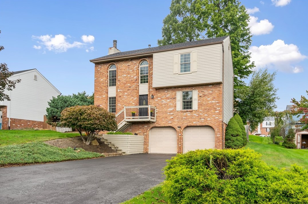 3520 Country Wood Dr, Allison Park, PA 15101-1065