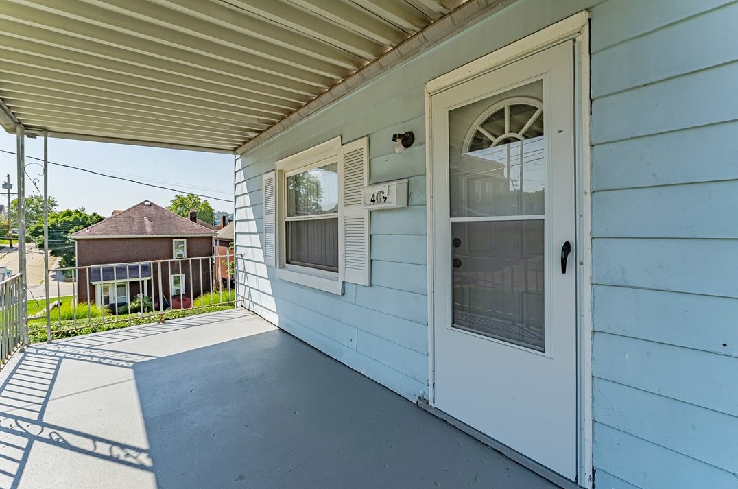 409 Mercer St, Turtle Creek, PA 15145-1648
