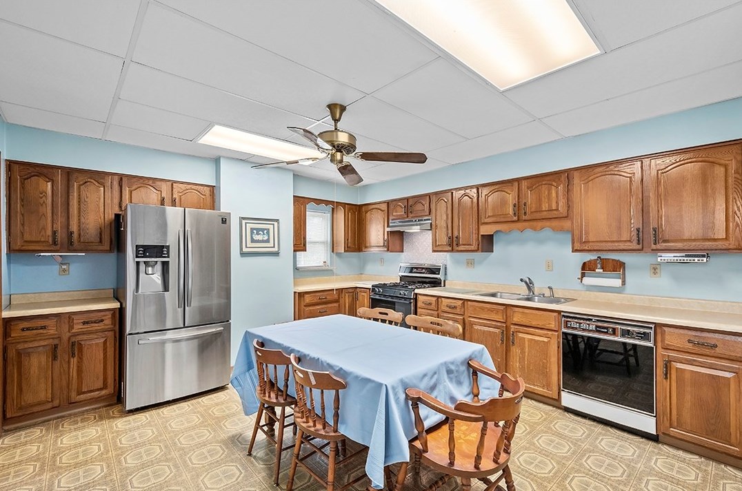 519 Flynn Ave, Collier Township PA  15106-2128 exterior