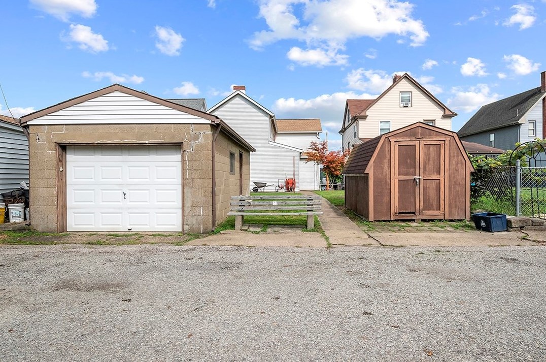519 Flynn Ave, Collier Township PA  15106-2128 exterior