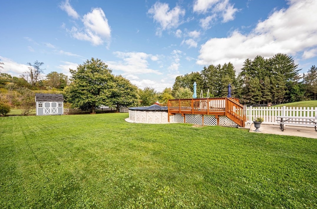 240 Karen Dr, Apollo, PA 15613