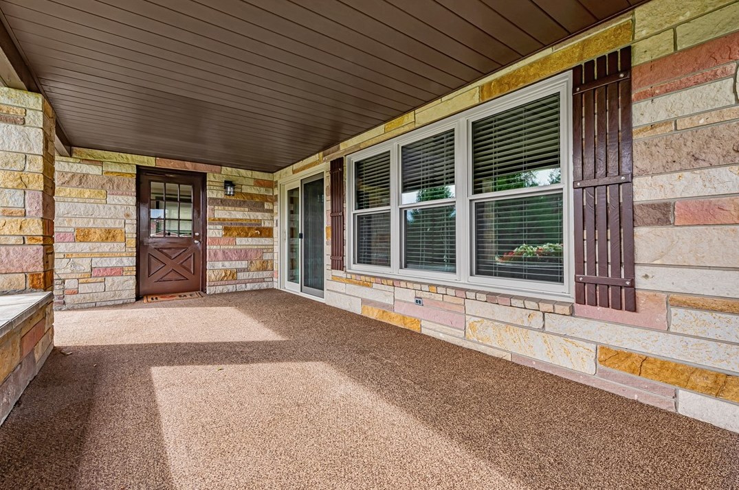 207 Pineslope Rd, Acme, PA 15610-1133