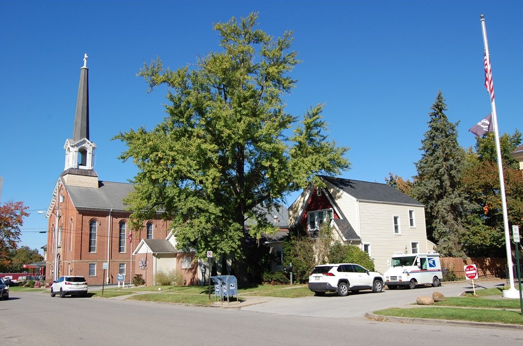 103 Venango St, Mercer, PA 16137-1107
