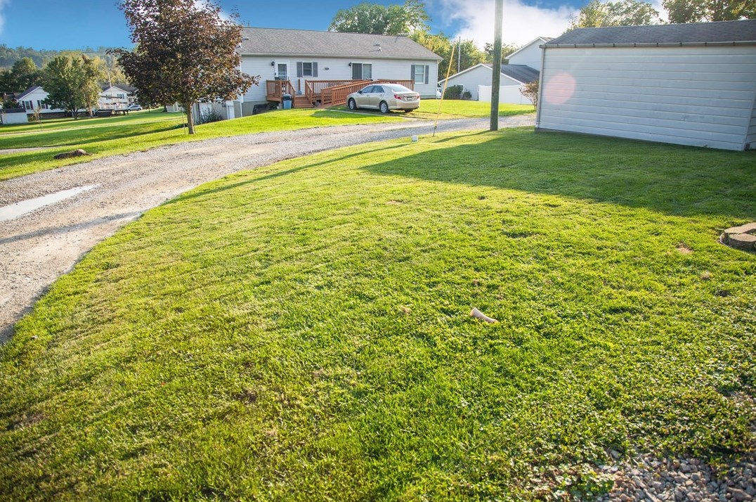 424 Constitution St, Perryopolis PA 15473-5348 exterior