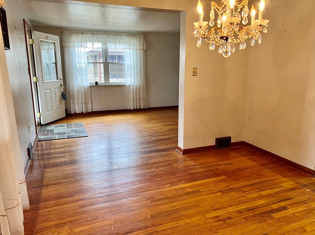 3501 Valewood Dr, Whitaker, PA 15120