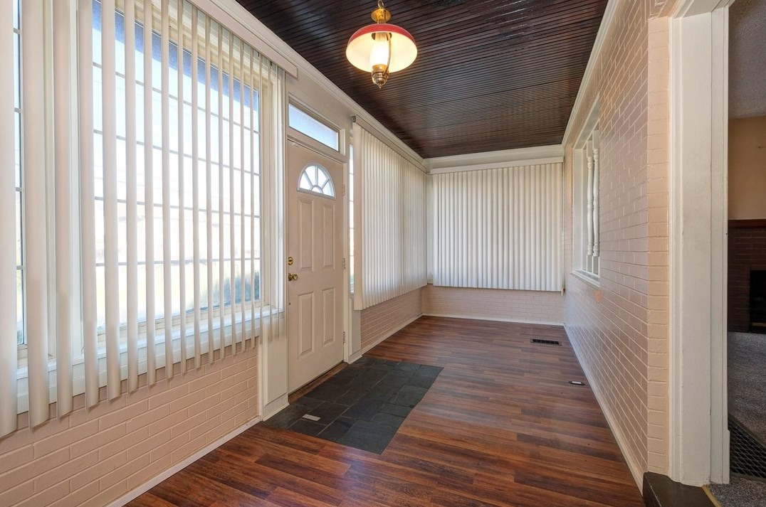 1706 Duss Ave, Ambridge, PA 15003