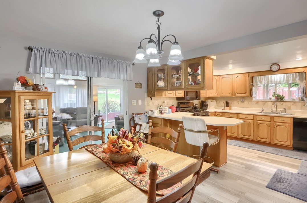 132 Autumn Dr, Butler PA  16001-3200 exterior