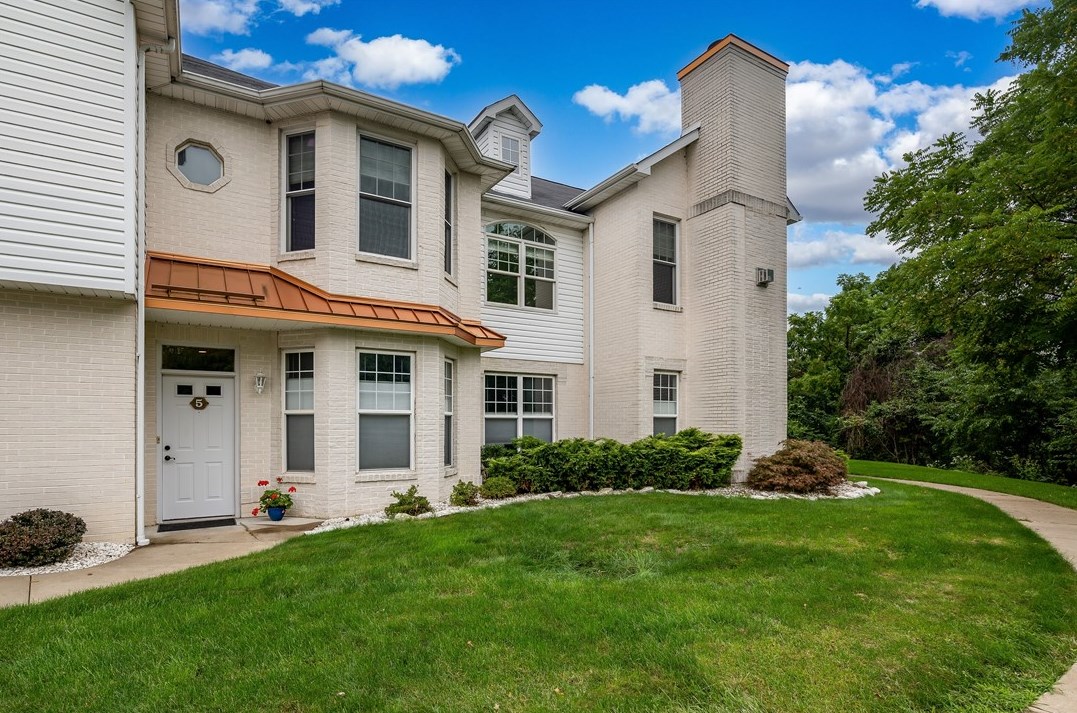 220 Adams Pointe Blvd, Seven Fields, PA 16046-4636