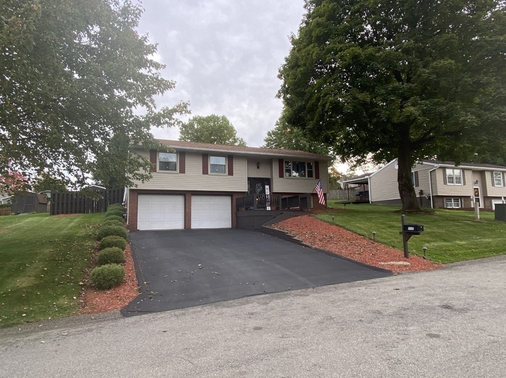 117 Blackshire Rd, Butler, PA 16001-3304