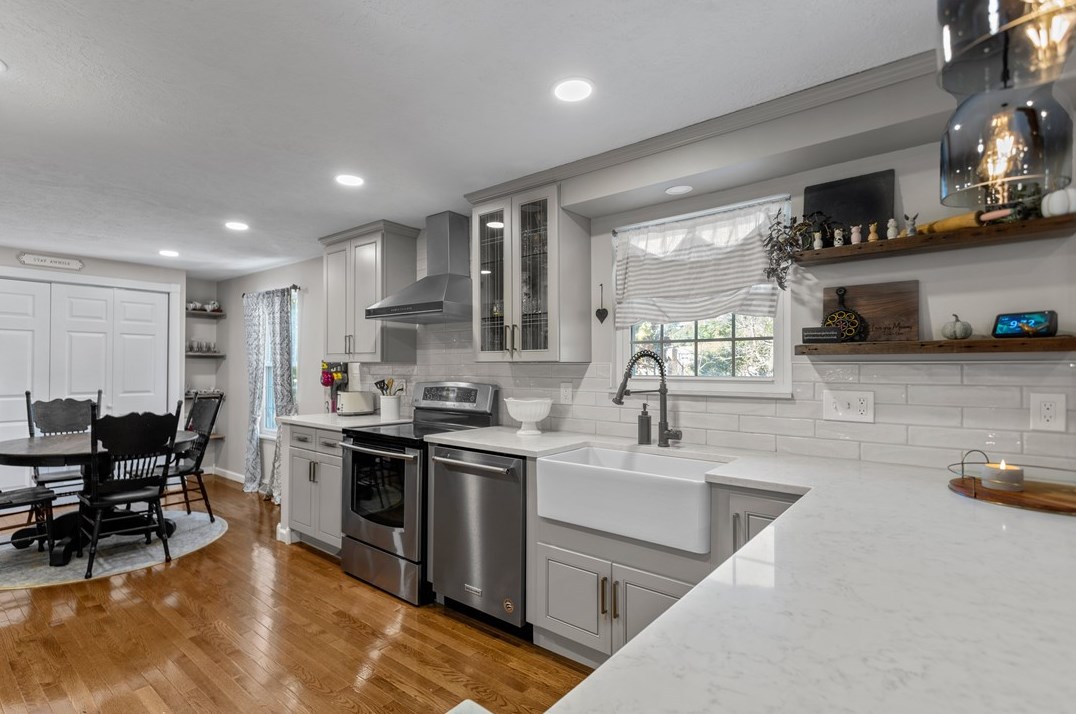 4754 Bayfield Rd, Allison Park, PA 15101-1058