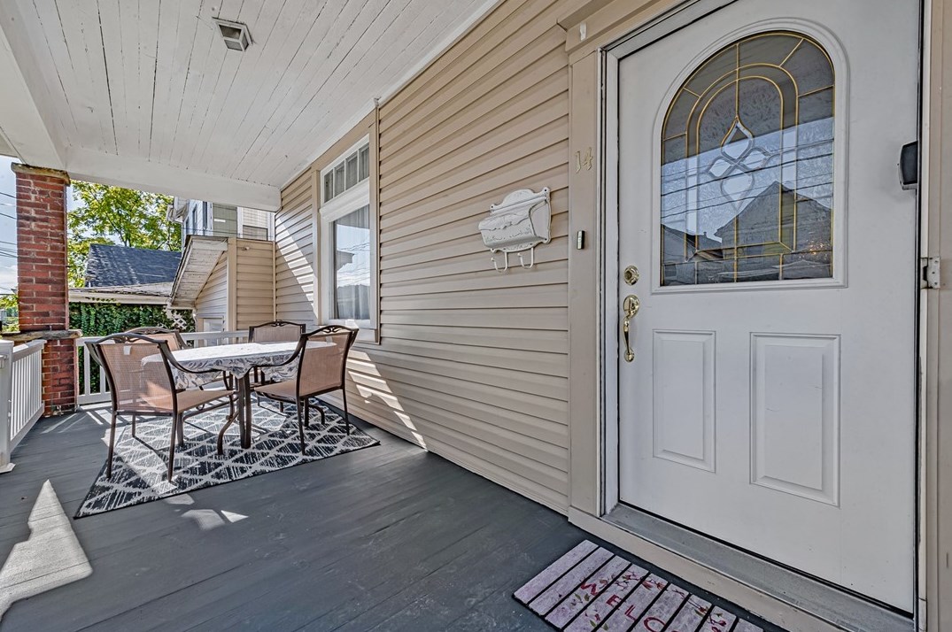 14 E Gaskill Ave, Jeannette, PA 15644