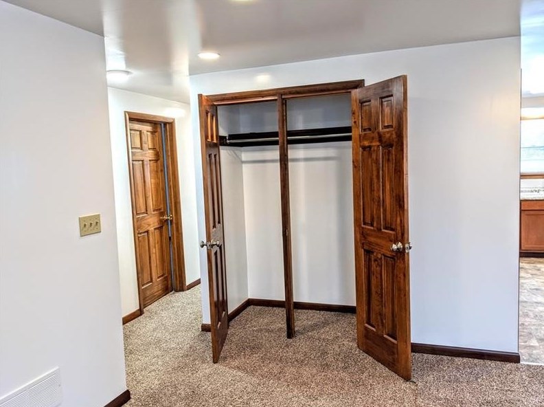 24 Grant St, Houston PA  15342-1546 exterior