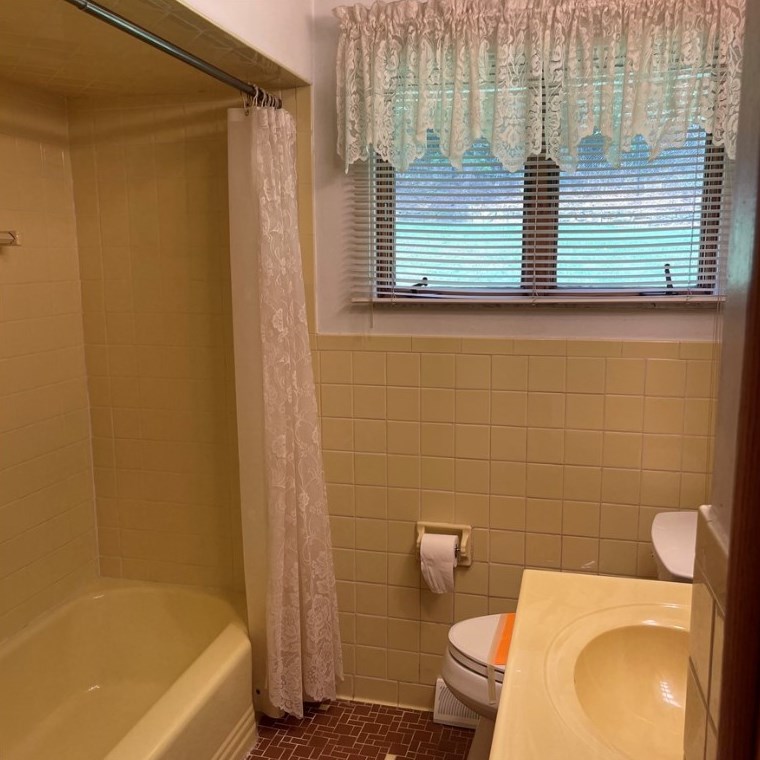 740 Summerlea Ave, Washington PA 15301-3826 exterior