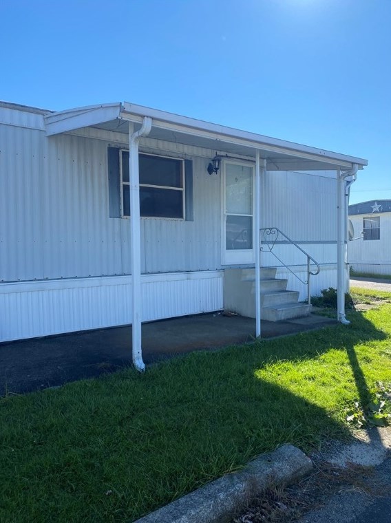 209 Lacona Ln, Zelienople, PA 16063-1267
