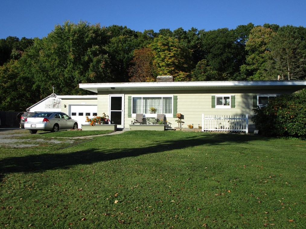 1419 Branchton Rd, Hilliards, PA 16040-1703