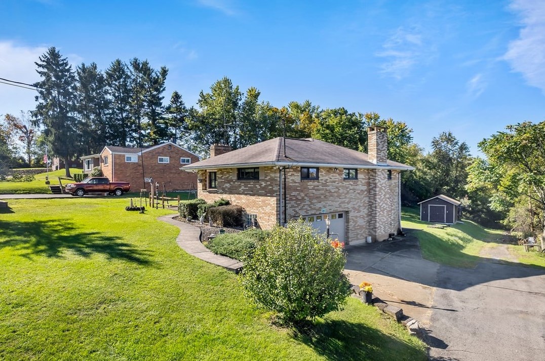 4301 Battle Ridge Rd South, Mc Donald, PA 15057
