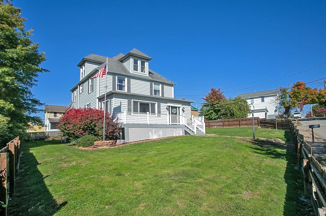 145 Connellsville St, Fayette City, PA 15438