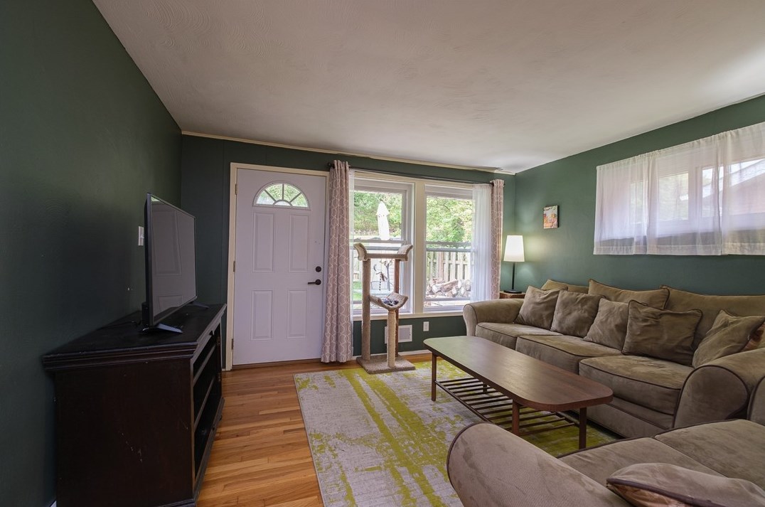 913 Forsythe Rd, Collier Township, PA 15106-3069