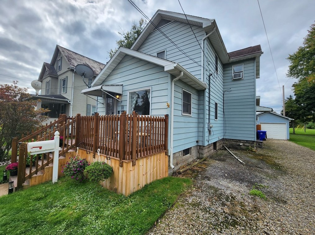 31 York St, Greenville, PA 16125
