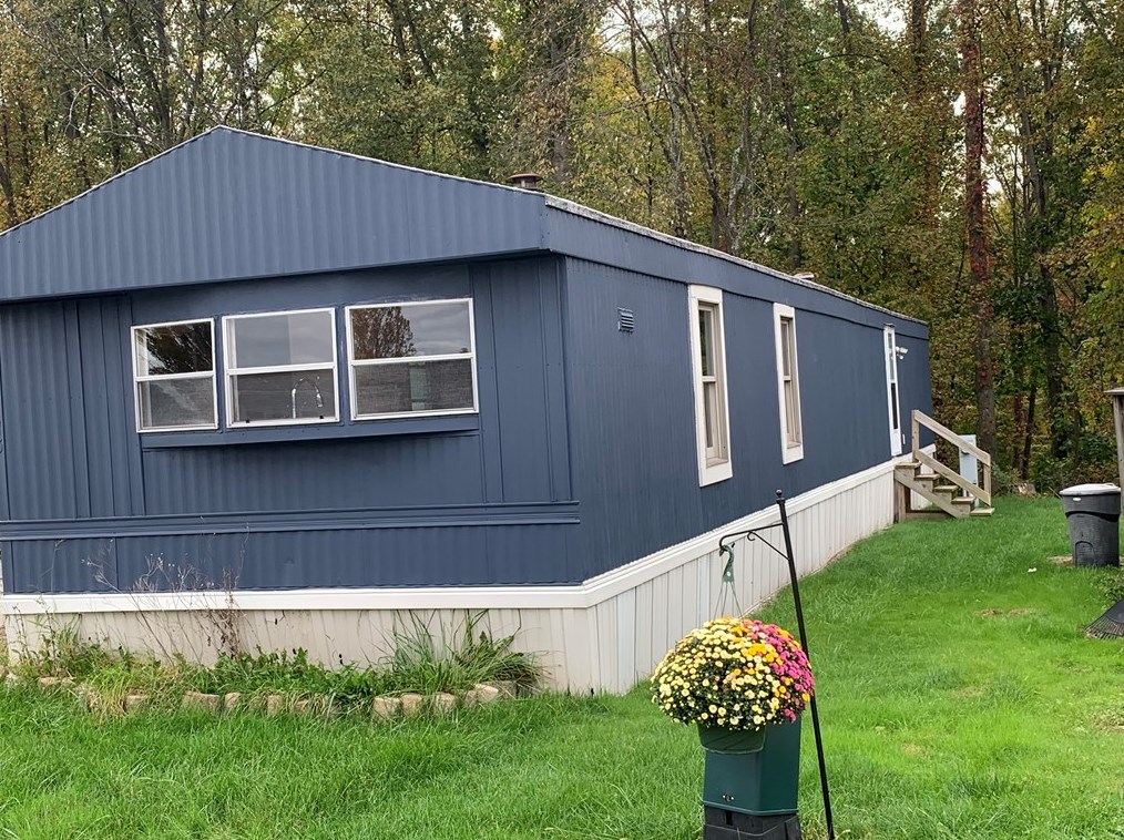 175 Wencliff Ln, Jeannette, PA 15644