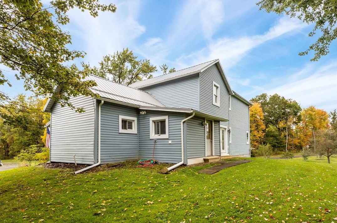 582 Pollock Store Rd, Volant, PA 16156-5630