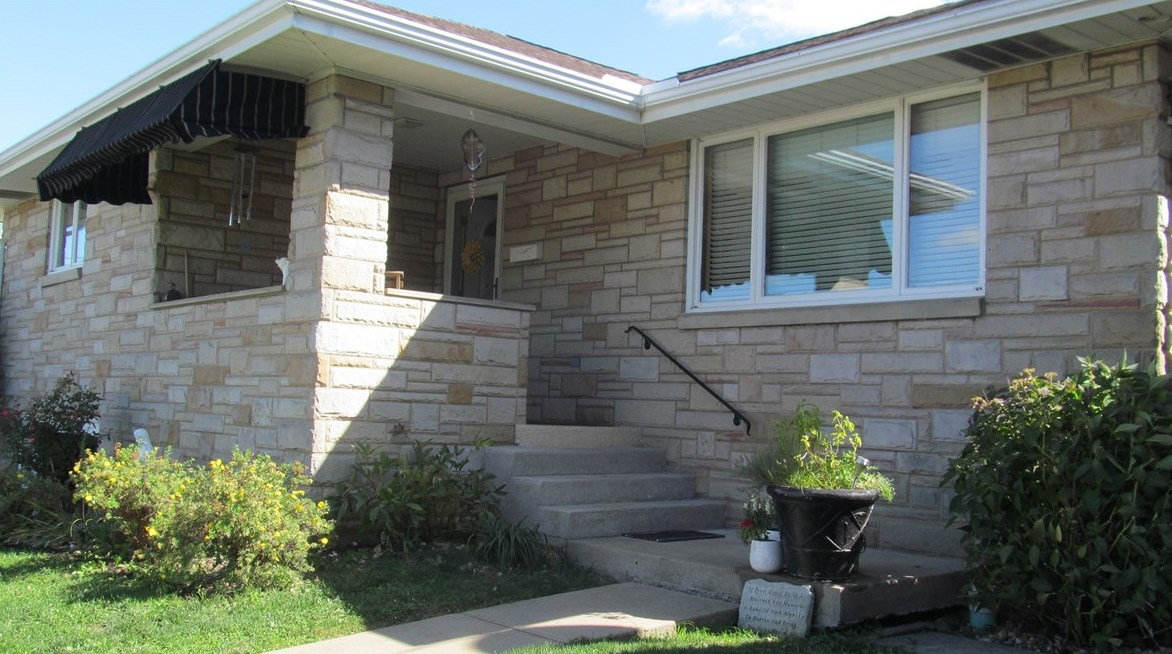 1421 Pine St, Greensburg, PA 15601-5338