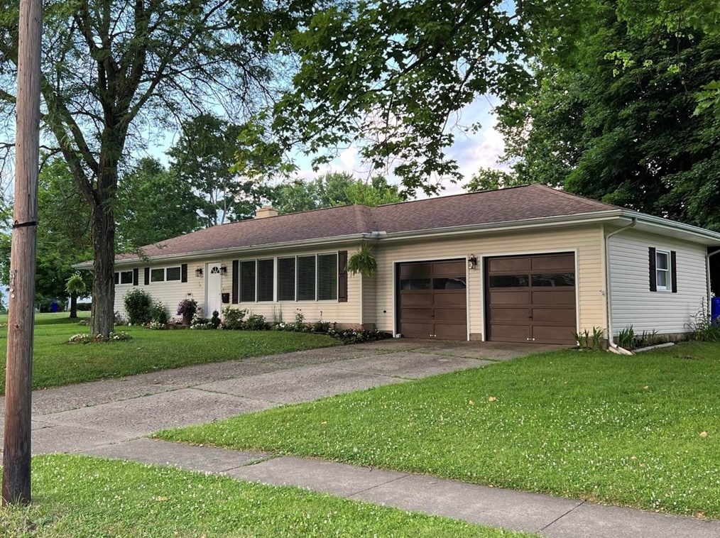 70 Columbia Ave, Greenville, PA 16125