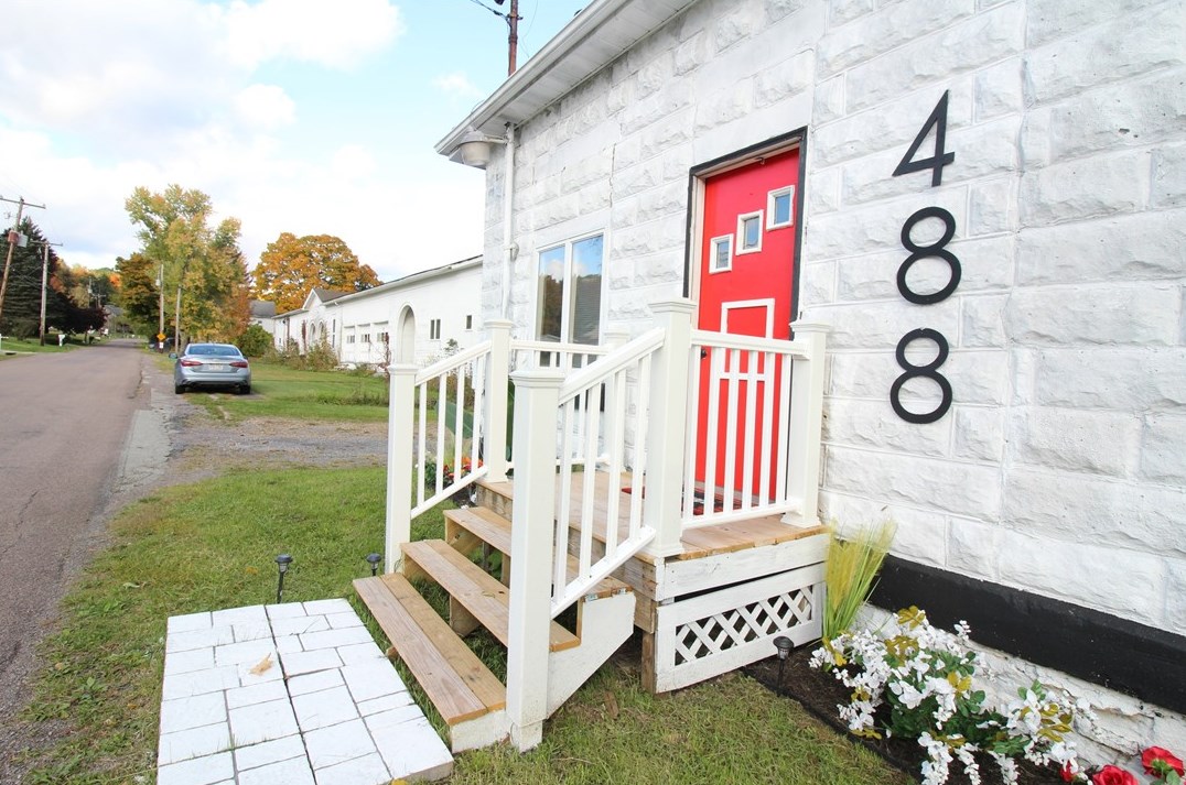 488 Schoolhouse Rd, Kantner, PA 15548-6324