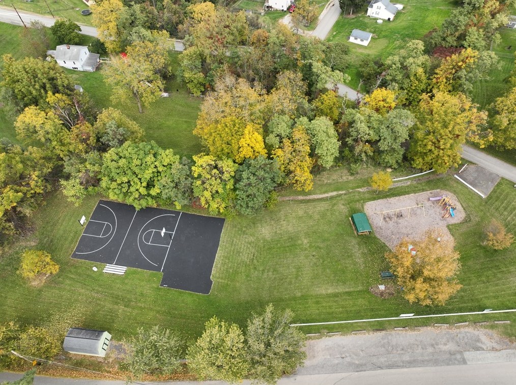 751 Cleveland Rd, Washington PA  15301-2514 exterior