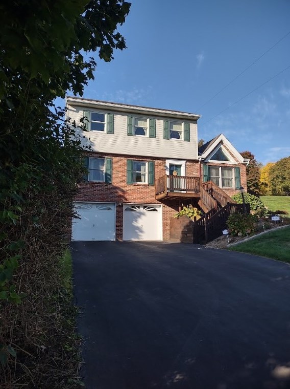 100 Hunter Ridge Rd, Butler, PA 16001-8032