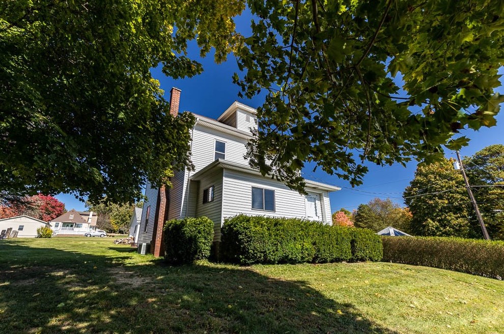 685 Herman Rd, Butler, PA 16002-0340