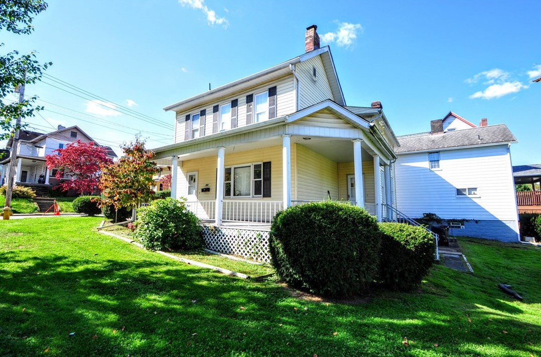 331 Liberty St, California, PA 15419-1153