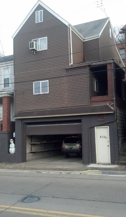 656 W 7th, Whitaker, PA 15120
