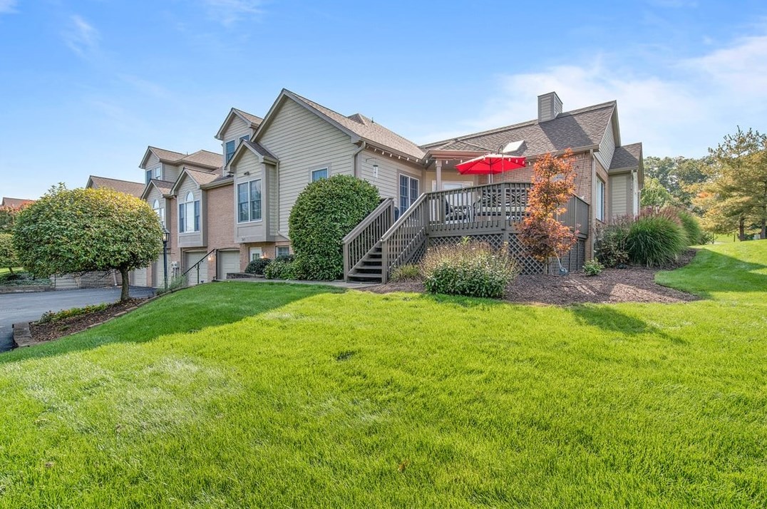 105 Aspen Ln, Seven Fields, PA 16046-4317