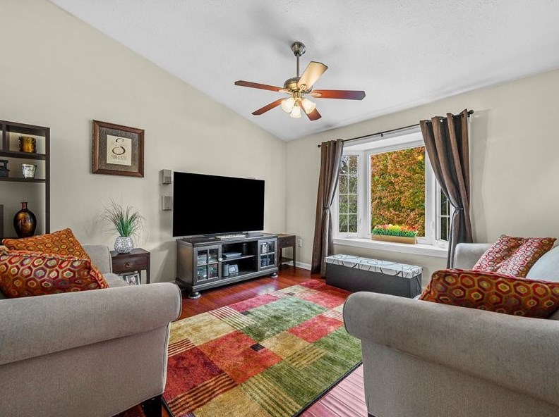 4721 Valleyfield Dr, Allison Park, PA 15101-1056
