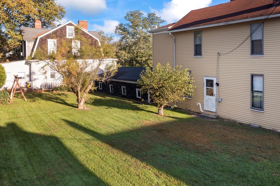 420 Carson St, Monongahela, PA 15063