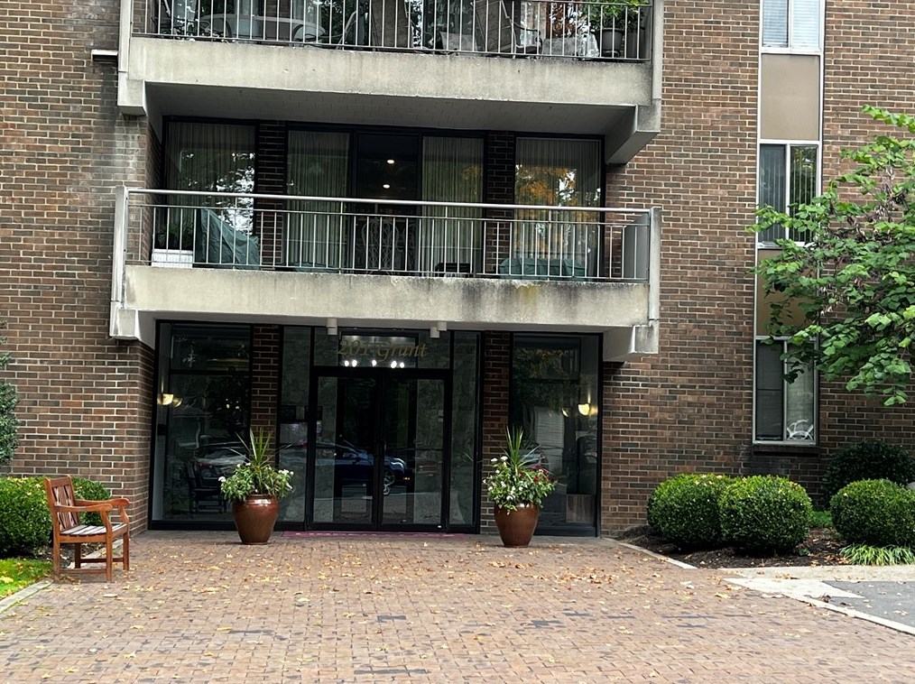 201 Grant St, Sewickley PA  15143-1330 exterior