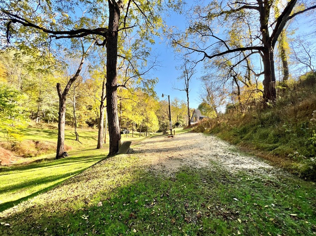 159 Cemetery Rd, Waynesburg, PA 15370-2777