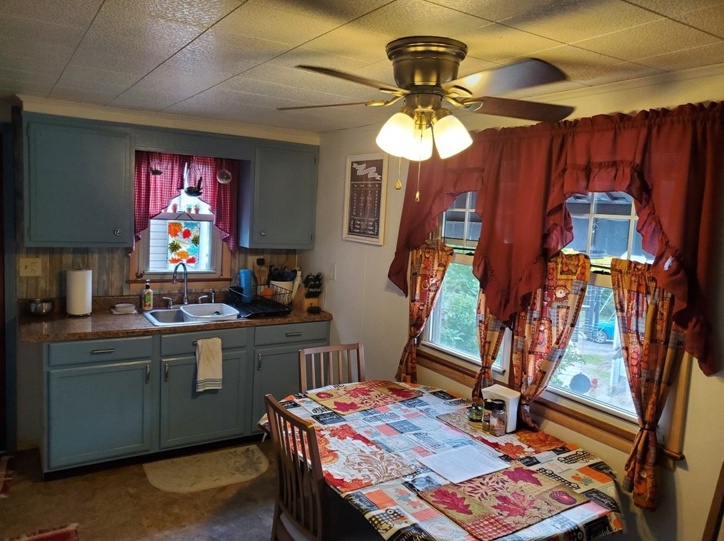 202 Buffalo St, Freeport, PA 16229-1304