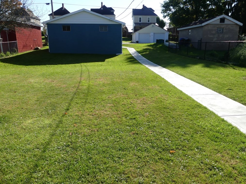 511 Grant St, Houston, PA 15342-1329