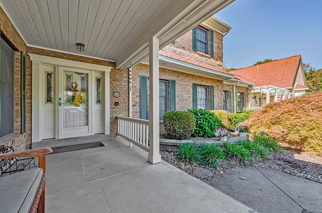 320 Old Airport Rd, Greensburg, PA 15601-5806